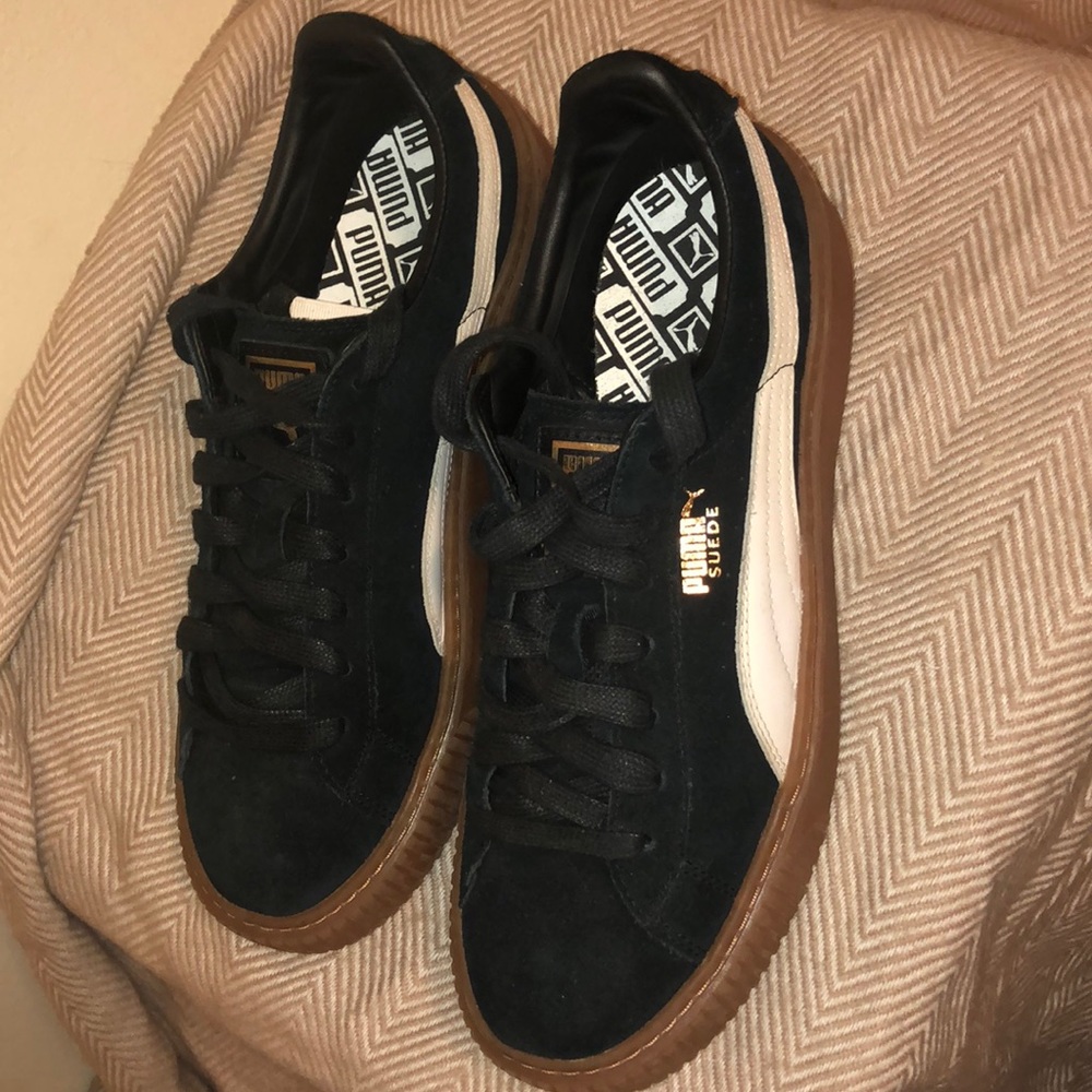 Low top pumas - Picture 4 of 4